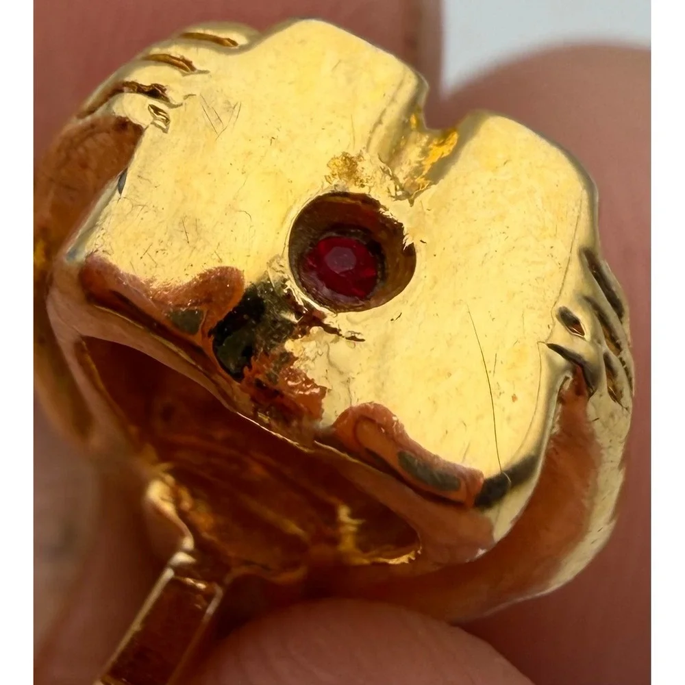 Vintage‎ Gold Tone King Figural Cufflinks Green Red Stone Accents Pat 2974381